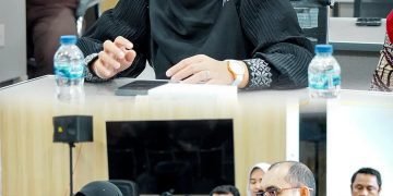 Bapenda Batu Bara Berikan Penghargaan kepada Kajari