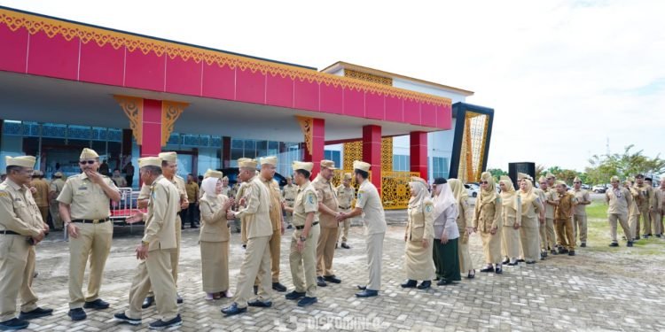 Hari Pertama Kerja Setelah Cuti Idul Fitri, Pemkab Batu Bara Gelar Apel Gabungan