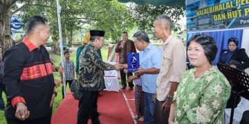 Wali Kota Pematangsiantar Wesly Silalahi SH MKn dan Wakil Wali Kota Herlina menghadiri acara Halal Bihalal Hari Raya Idul Fitri 1446 H/2025 M Perumda Tirta Uli