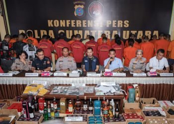 Junaedi A Sitanggang Hadiri Konferensi Pers Peredaran Narkoba dan Minuman Keras (Miras) Ilegal di Kota Pematangsiantar dan Kabupaten Simalungun