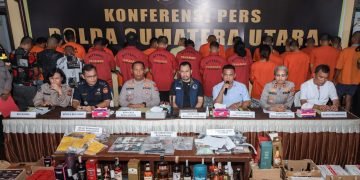 Junaedi A Sitanggang Hadiri Konferensi Pers Peredaran Narkoba dan Minuman Keras (Miras) Ilegal di Kota Pematangsiantar dan Kabupaten Simalungun