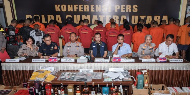 Junaedi A Sitanggang Hadiri Konferensi Pers Peredaran Narkoba dan Minuman Keras (Miras) Ilegal di Kota Pematangsiantar dan Kabupaten Simalungun