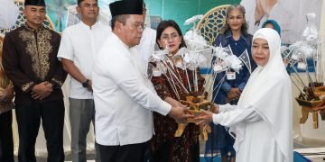 Wali Kota Pematangsiantar Wesly Silalahi SH MKn Menepung-tawari Jamaah Calon Haji/Hajjah Kota Pematangsiantar Tahun 1446 H/2025 M