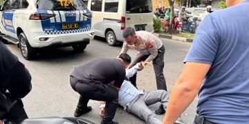 Dirlantas Sumut Lakukan Aksi Heroik, Tolong Korban Kecelakaan