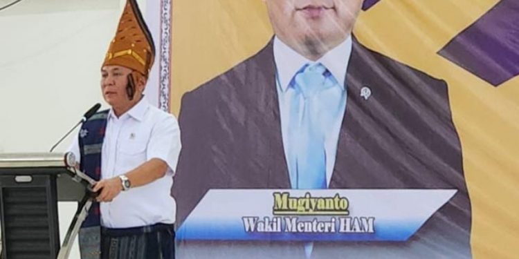 Kabag SDM Polres Simalungun Hadiri Kuliah Umum Universitas Simalungun Bersama Wakil Menteri HAM RI