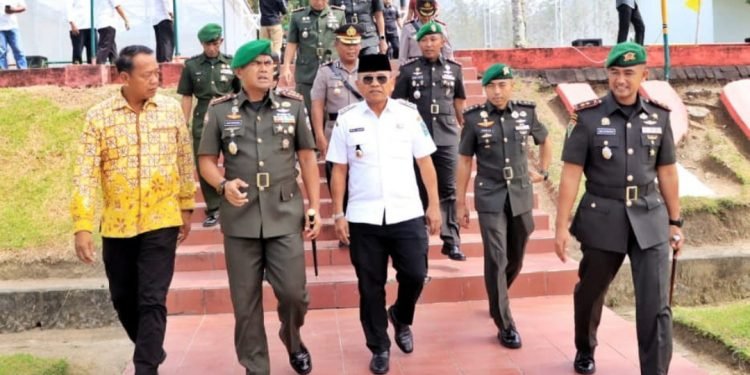 Bupati Simalungun Anton Saragih Hadiri Sertijab Danyonif 122/TS