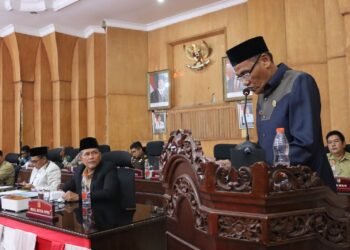 Rapat Paripurna DPRD Batu Bara Laporan Ranperda Pemberian Intensif dan kemudahan Investasi Daerah