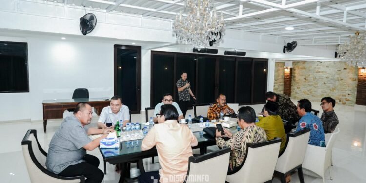 Upaya Peningkatan Pembangunan Desa, Bupati dan Wabup Batu Bara Kunjungi Kemendes PDTT