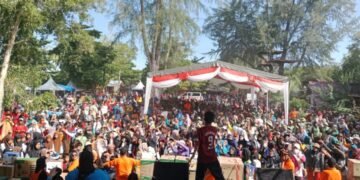 Ratusan Guru se-Kabupaten Batu Bara Ikuti Jalan Santai Festival Culture Mangrove