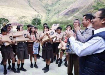 PT Inalum Bagikan Laptop Kepada SMP Negeri Daerah Operasi Bukti Komitmen Tanggungjawab Sosial dan Lingkungan