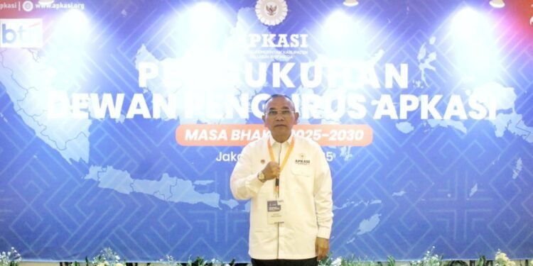 Bupati Simalungun Dr. H. Anton Achmad Saragih Dikukuhkan Mendagri sebagai Unsur Pimpinan Apkasi Periode 2025–2030