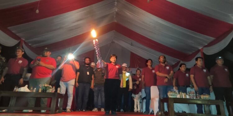 INALUM Gelar Pawai Obor, Ribuan Warga Meriahkan HUT ke-80 RI