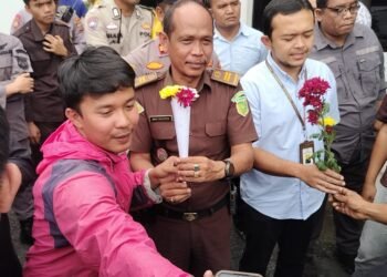HPS “Main Proyek”, Pemuda dan Mahasiswa Geruduk Kantor Kejaksaan Negeri Pematangsiantar