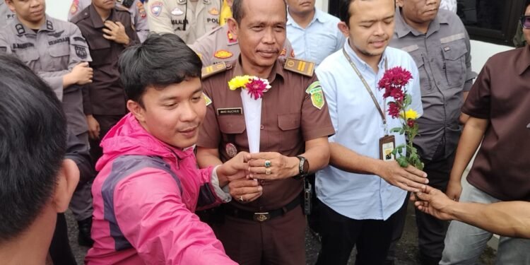 HPS “Main Proyek”, Pemuda dan Mahasiswa Geruduk Kantor Kejaksaan Negeri Pematangsiantar