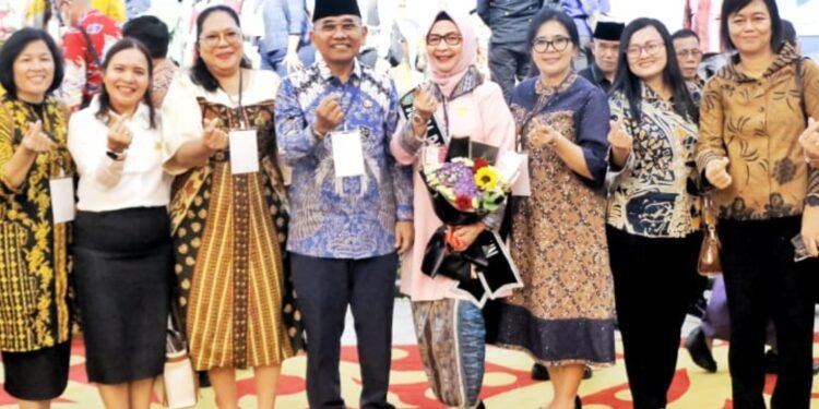 Ny Darmawati Anton Achmad Saragih Dikukuhkan Sebagai Bunda PAUD dan Bunda Literasi Kabupaten Simalungun