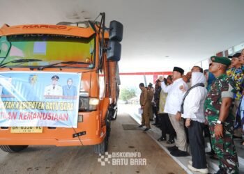 Bupati Batu Bara Lepas Keberangkatan 12 Truck Bantuan Kemanusiaan terhadap Korban Bencana Alam