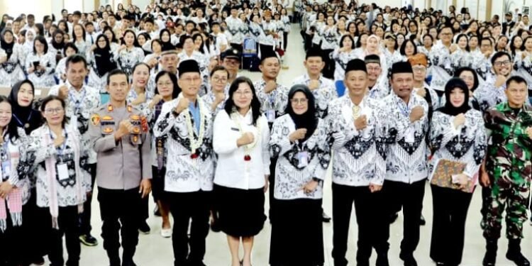 HUT PGRI ke 80 Simalungun Dirangkai Pengukuhan Pengurus Periode 2025-2030: Hadirkan Suasana Sekolah Yang Inklusif Bagi Setiap Peserta Didik