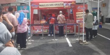 Mie Sedaap Hadir di Samsat Medan Selatan, Warga Wajib Pajak Dapat Mie Gratis