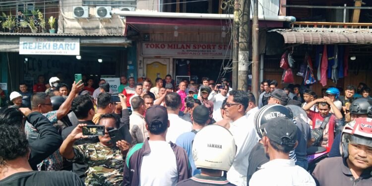 Ratusan Massa Geruduk Rumah Terduga Penghina Masyarakat Nias di Gunungsitoli