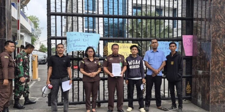 Geger Skandal Keuangan Sumatera Utara: Mahasiswa Geruduk Kejati Sumut Tuntut Penuntasan Mega Korupsi Ratusan Miliar