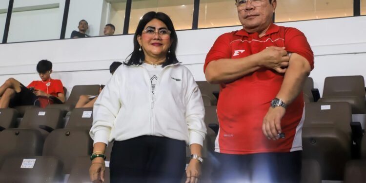 Wali Kota Wesly dan Ny Liswati Saksikan Langsung Kemenangan Timnas U19 Indonesia di Stadion Utama Sumut