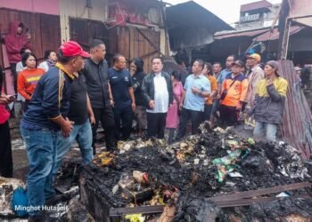 Wali Kota Pematangsiantar, Wesly Tinjau Lokasi Kebakaran Pasar Dwikora