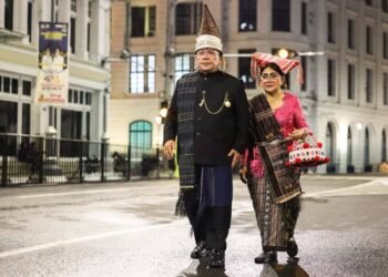 Wali Kota Wesly Pimpin Penampilan Pesona Budaya Simalungun dan Ragam Etnis di Karnaval Budaya Nusantara Rakernas XVIII APEKSI