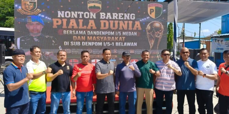 Satukan Rasa Kebersamaan Dandenpom I/5 Medan, Gelar Nobar Piala Dunia Bersama Masyarakat Belawan