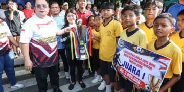 Wali Kota Wesly dan Forkopimda Serahkan Hadiah kepada Pemenang Fun Run dan Pekan Olahraga Merah Putih