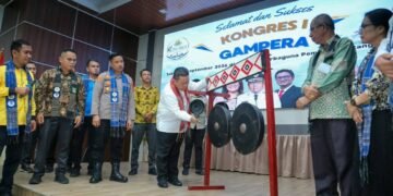 Wali Kota Wesly Pukul Gong Tanda Dibukanya Kongres I Gampera