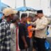 Bupati Batu Bara dan Laskar Melayu Bagikan Pelampung kepada Nelayan, Antisipasi Cuaca Ekstrem