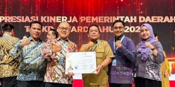 Wali Kota Wesly Terima Penghargaan Pematangsiantar Nominasi TPAKD Award 2026