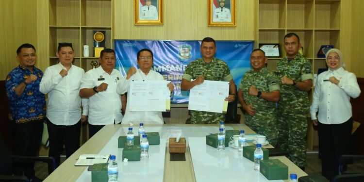 Wali Kota Wesly dan Dandim 0207/Simalungun Tandatangani Nota Kesepakatan Kerja Sama Operasionalisasi Karya Bhakti TNI